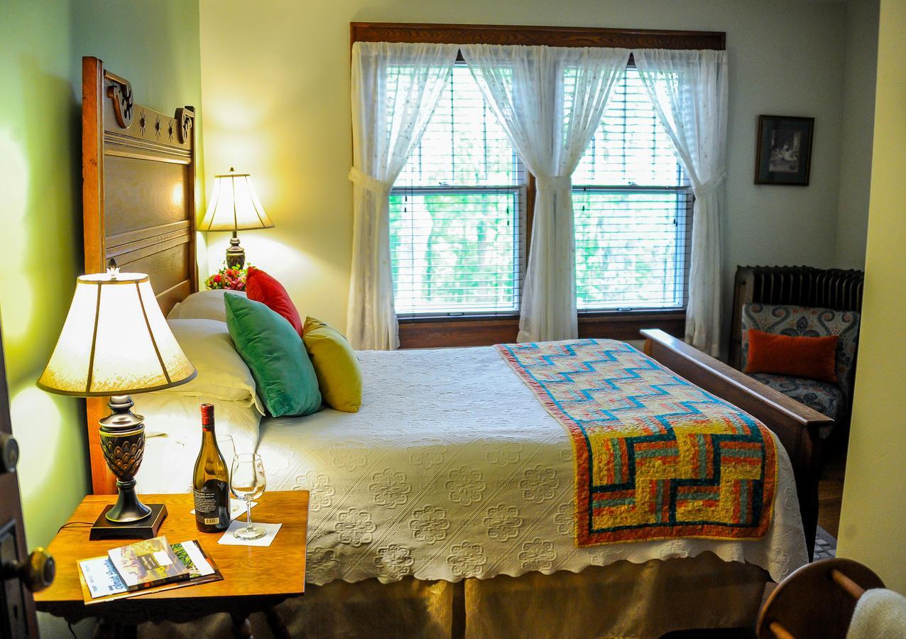 The White Oak Inn Zuck Extérieur photo